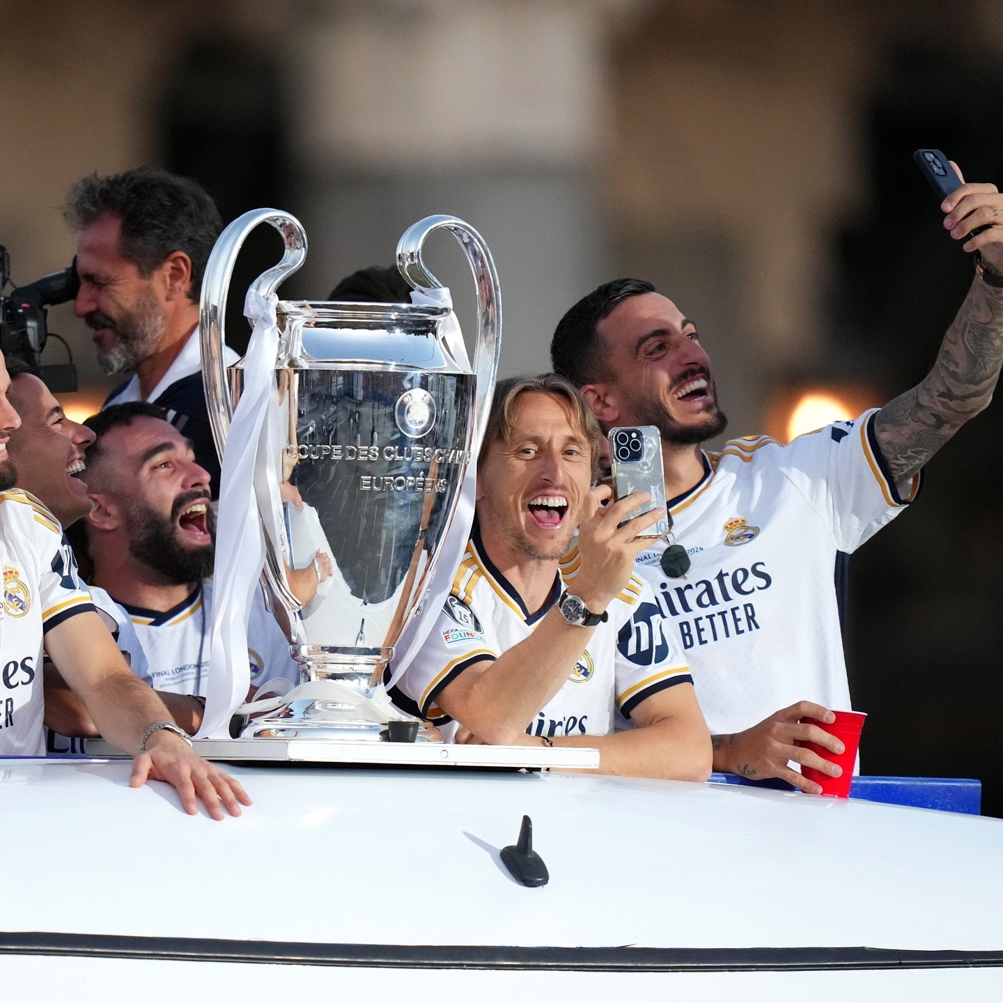 亚博体育平台-亚特兰大发布备战花絮，关键时刻造点机会，欧冠任务艰巨，阵容厚度经受考验(u20亚洲杯中国队赛程)